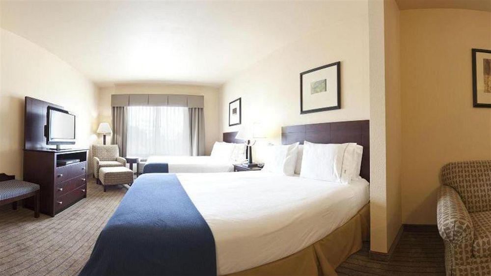 Holiday Inn Express Hotel & Suites Marshall By Ihg Eksteriør billede