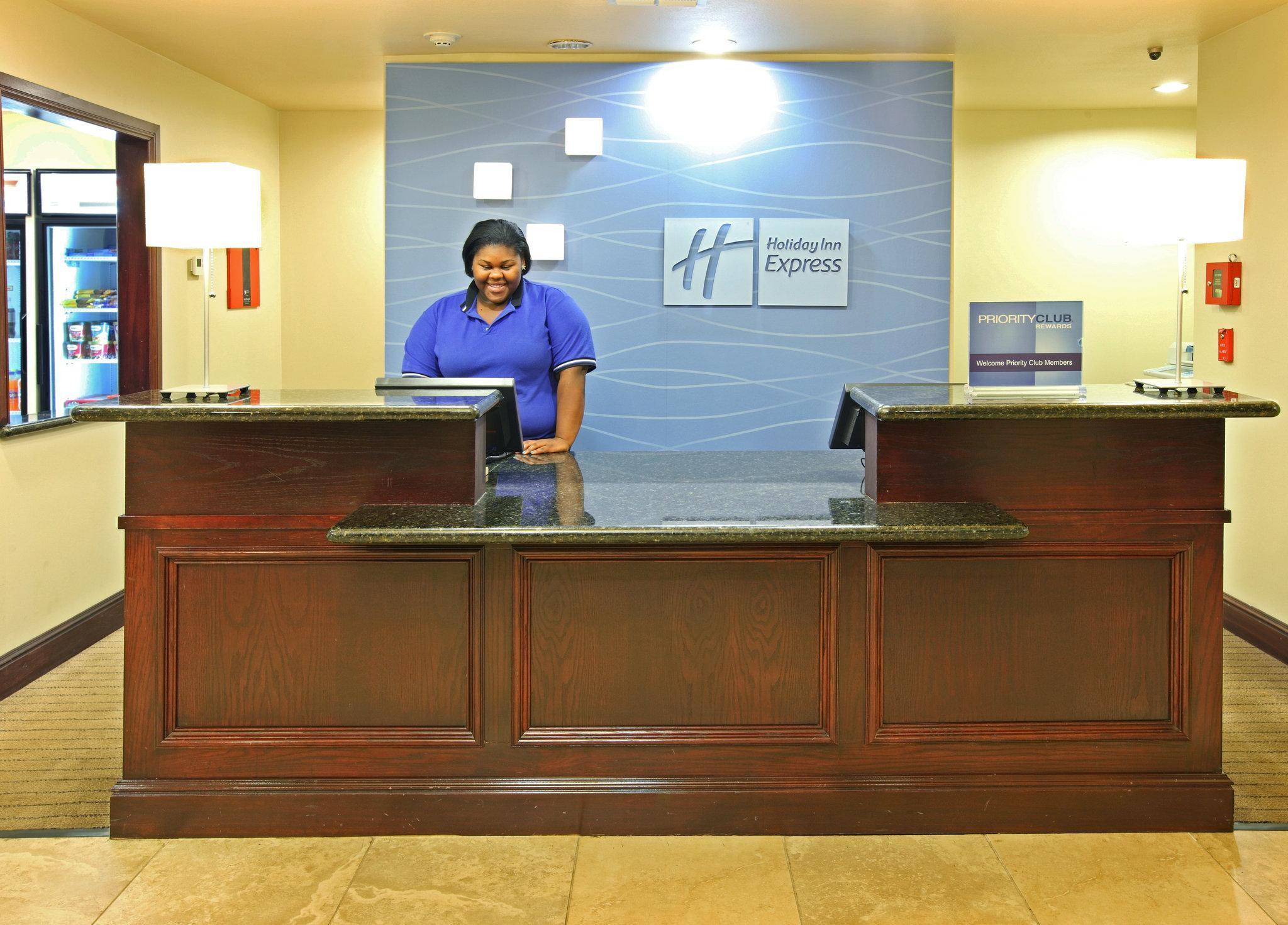 Holiday Inn Express Hotel & Suites Marshall By Ihg Eksteriør billede