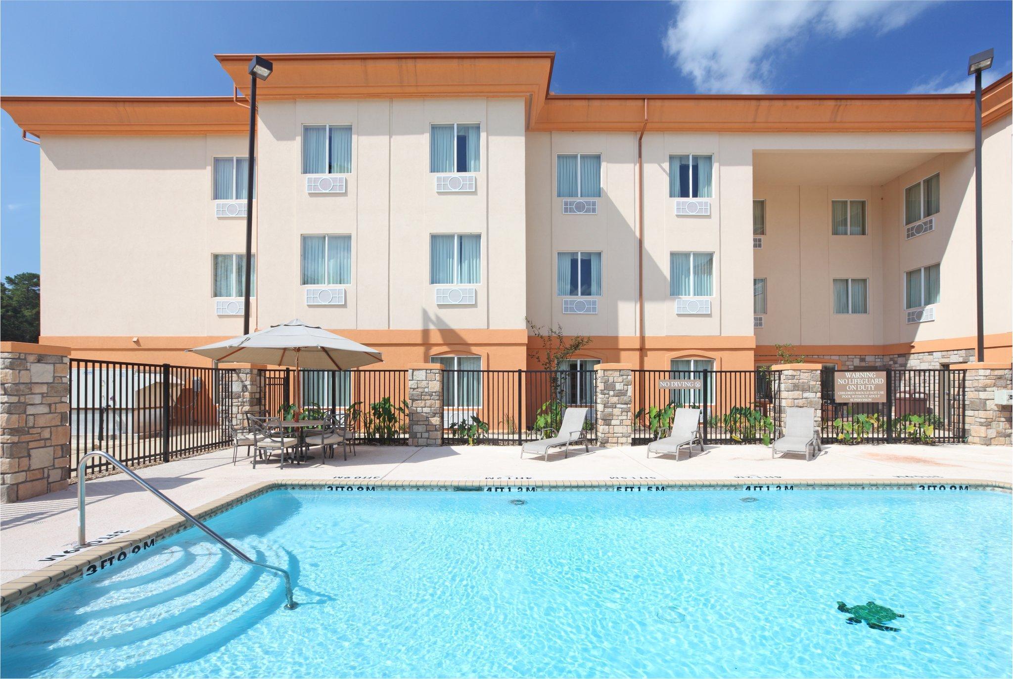 Holiday Inn Express Hotel & Suites Marshall By Ihg Eksteriør billede