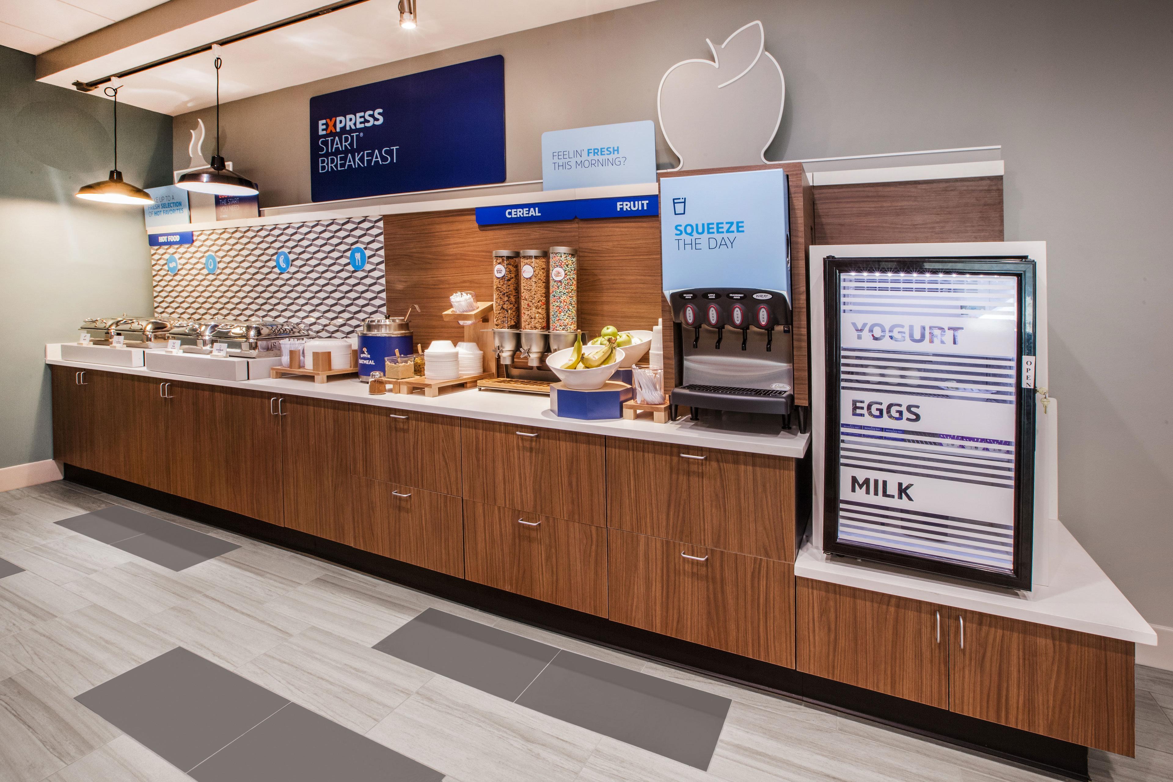 Holiday Inn Express Hotel & Suites Marshall By Ihg Eksteriør billede
