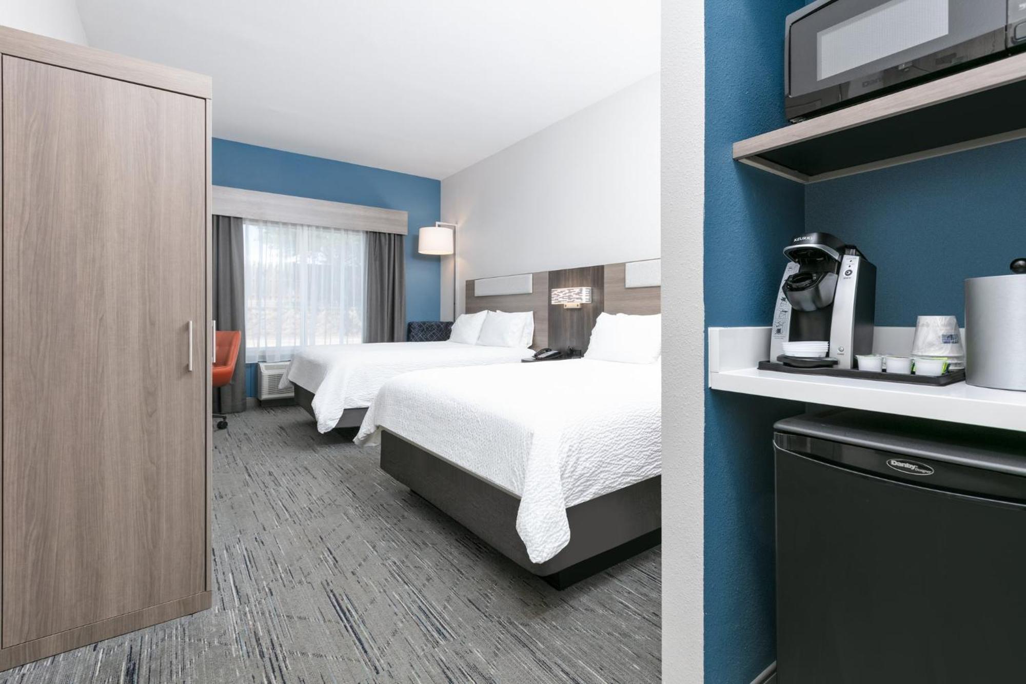 Holiday Inn Express Hotel & Suites Marshall By Ihg Eksteriør billede