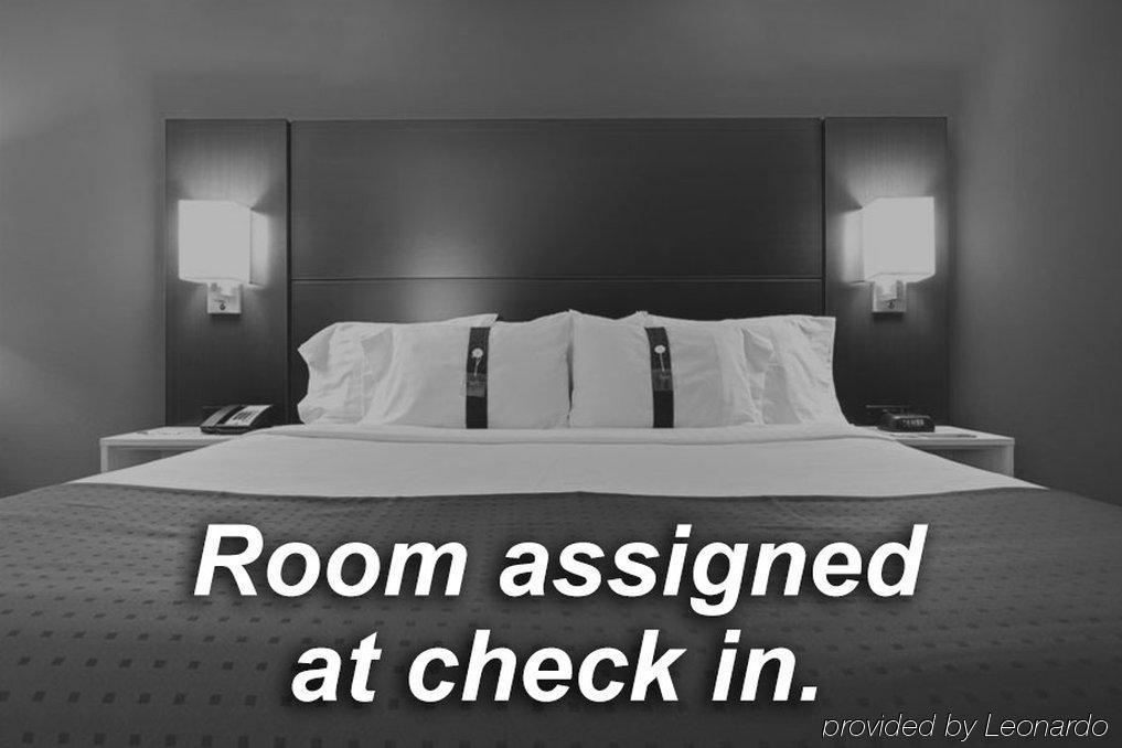 Holiday Inn Express Hotel & Suites Marshall By Ihg Eksteriør billede