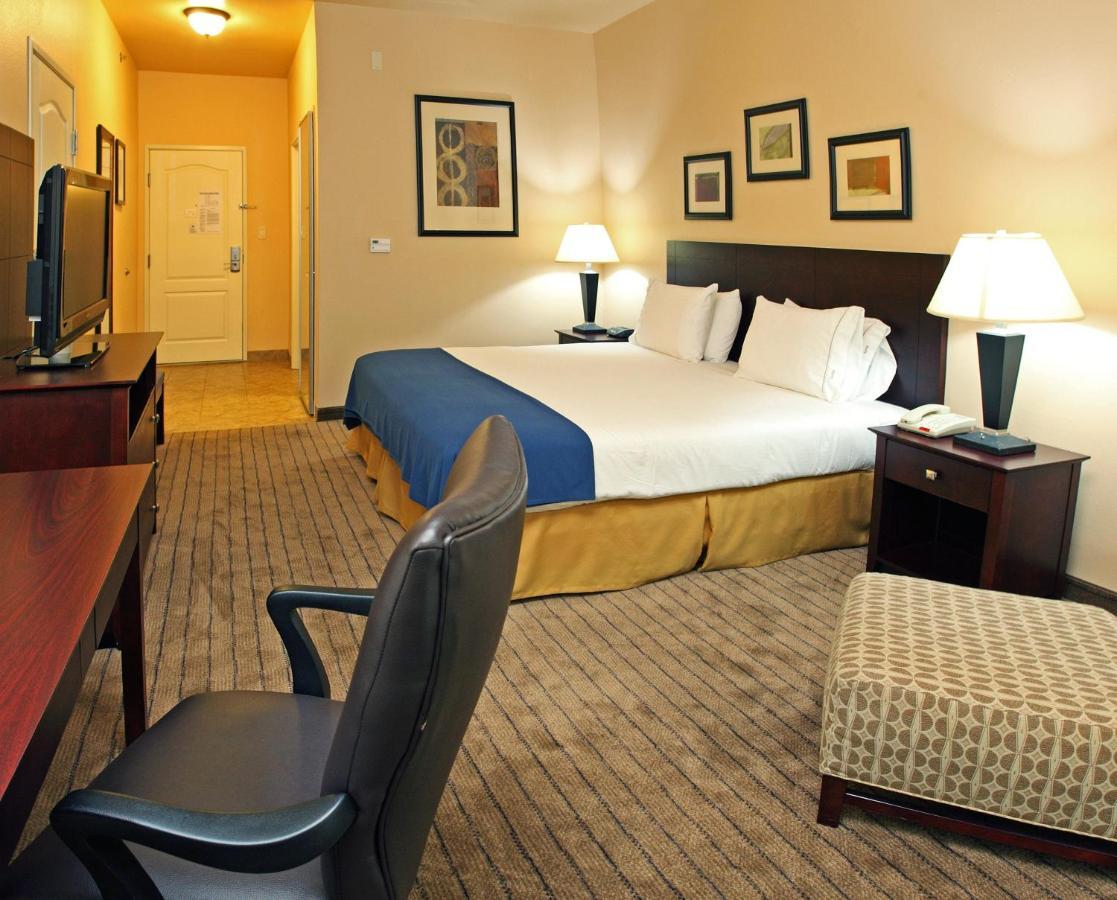 Holiday Inn Express Hotel & Suites Marshall By Ihg Eksteriør billede